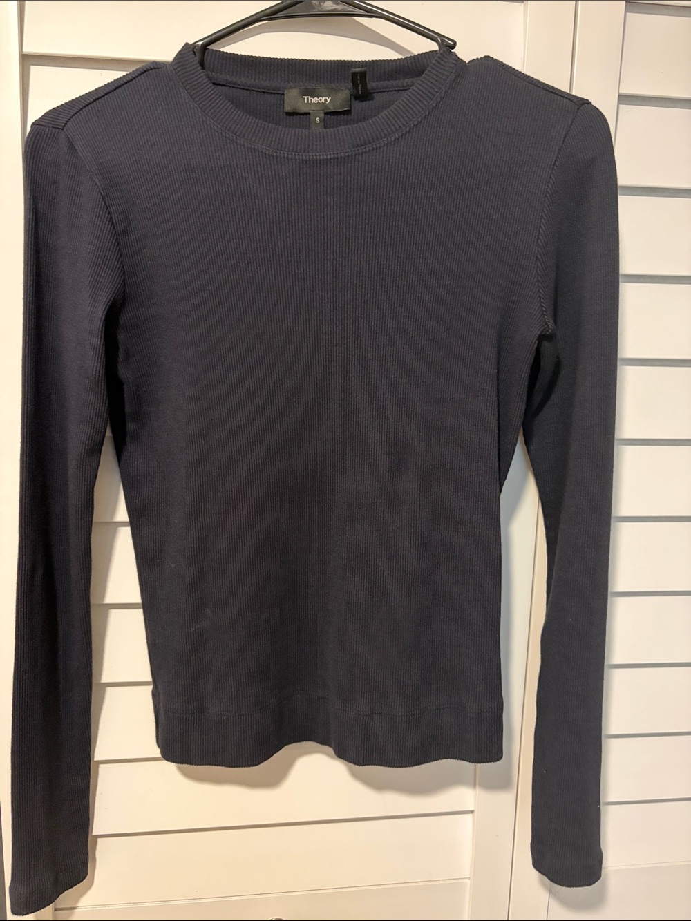 Theory Long-Sleeve Ribbed Crewneck Top in Navy